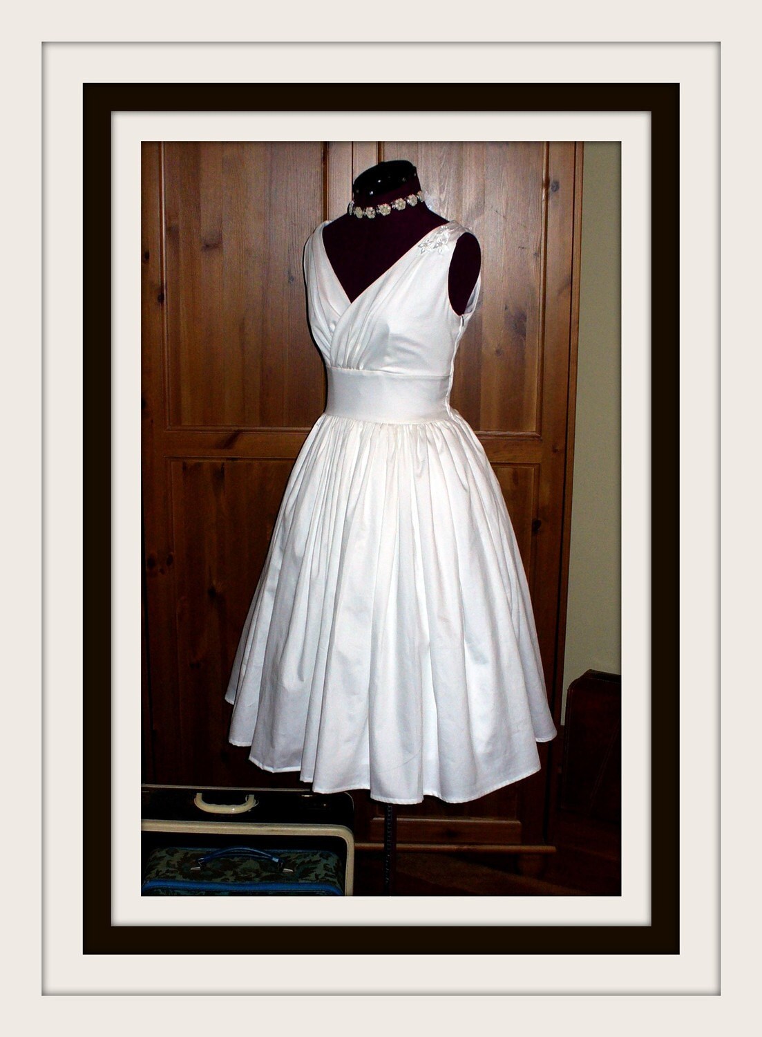 Sleek And Chic Is What This Iphone Cover Is All About This Pattern Is Called Bellargo Chevron And Is Part Of The Jonathan Iphone Cover Iphone 3g Cases Iphone