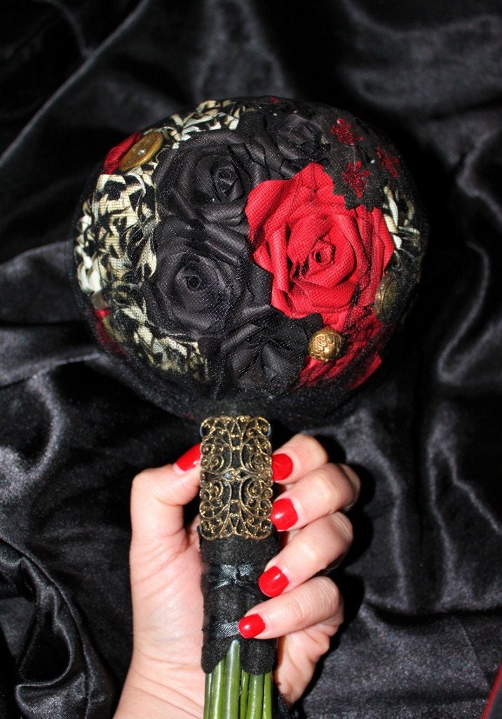 Midnight Romance Gothic Wedding Paper Rose Bouquet Custom Made to Order in