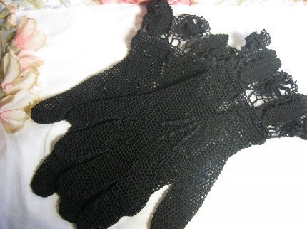 Vintage Irish Crochet Fishnet Lace Mesh Gloves PATTERN - Purses