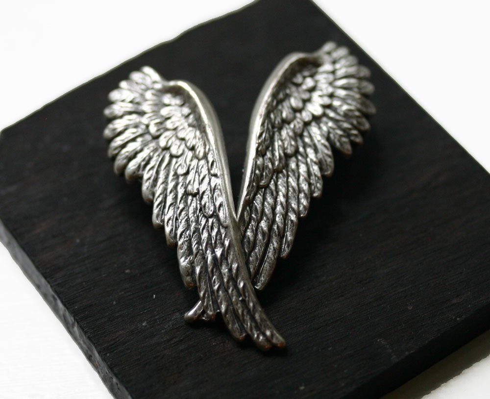 Silver Clip On Angel Wing