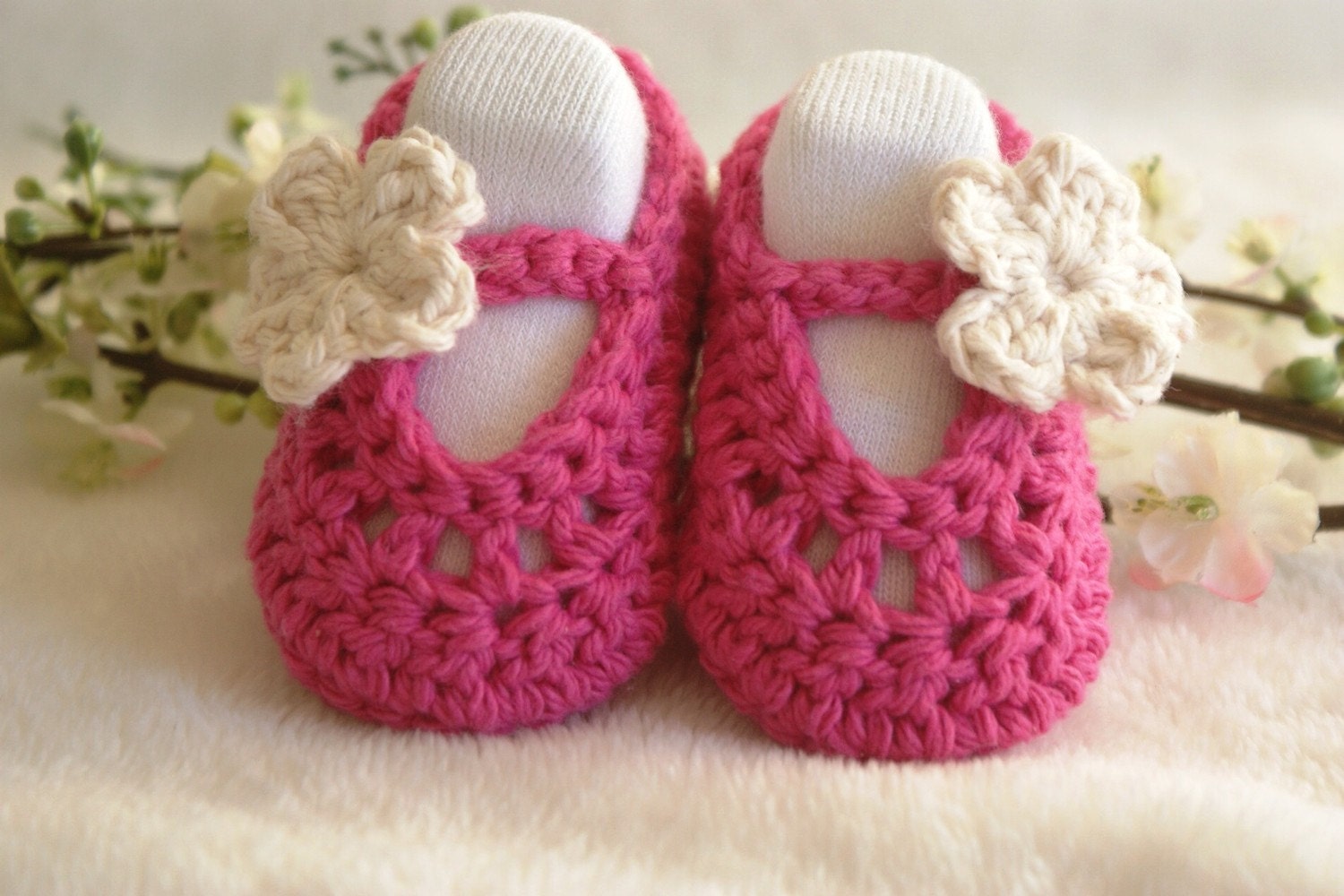 Baby Booties Crocheted in Hot Pink 03 months From bummybaby