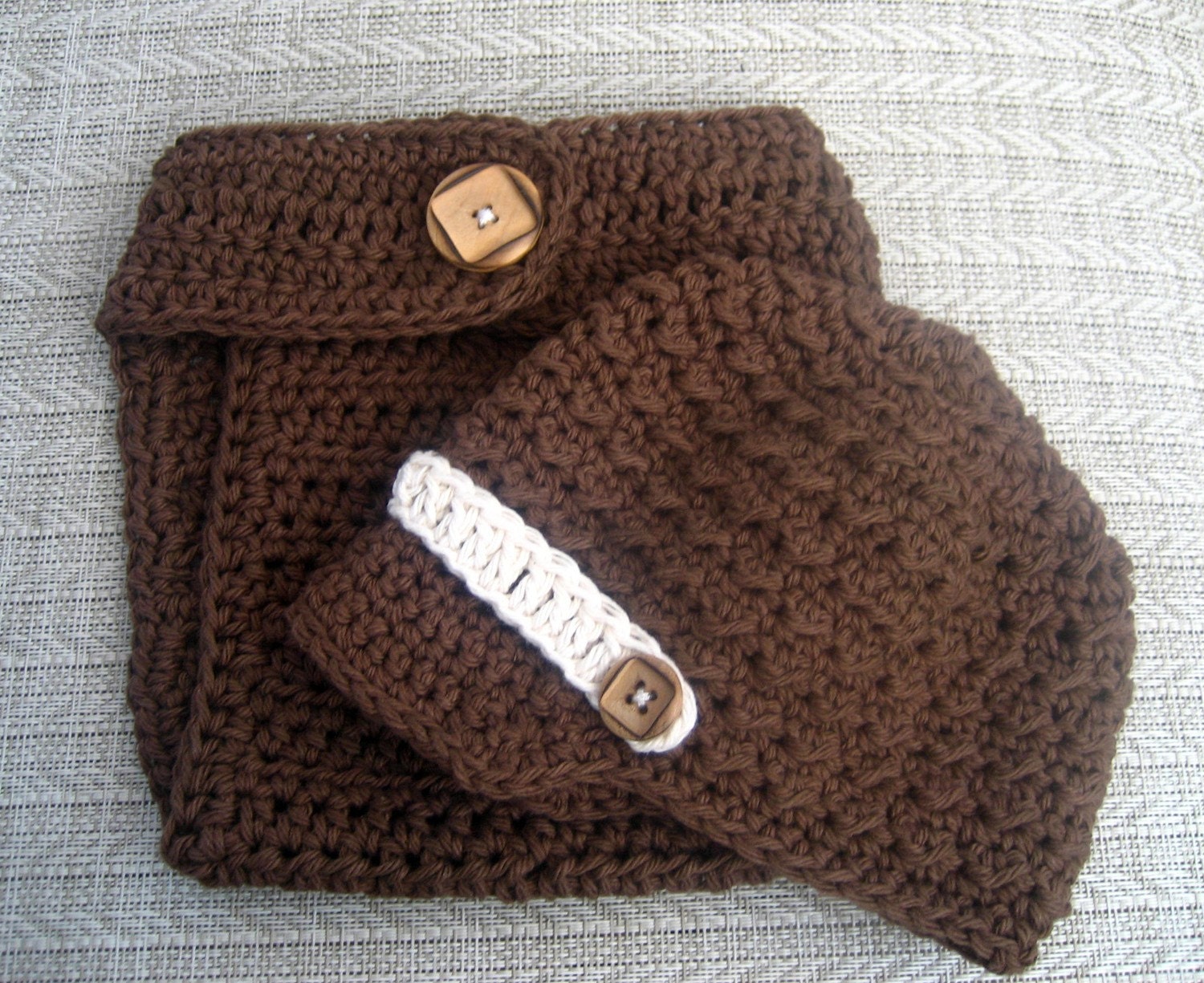 How to Crochet Baby Hats | eHow.com