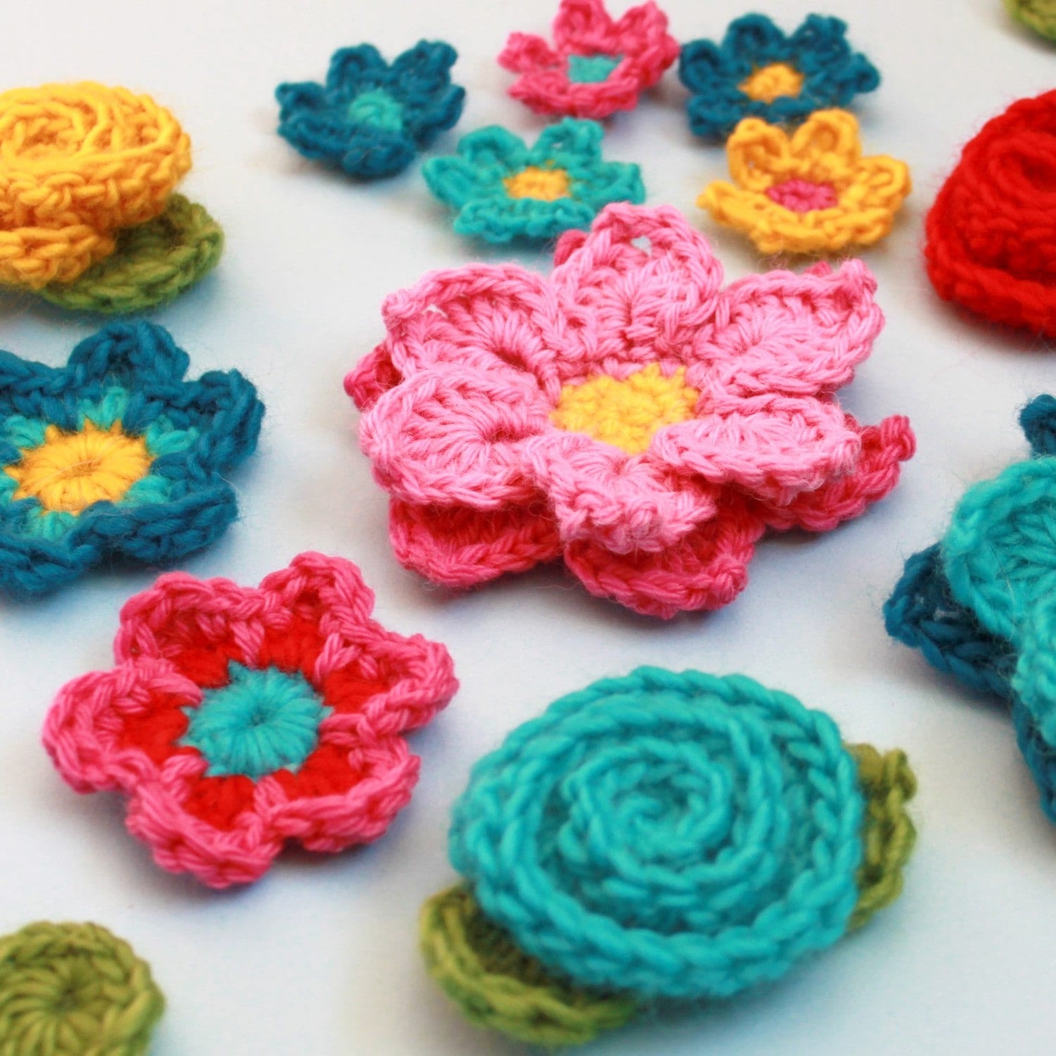 Attic24: Crochet Flowers and Leaves