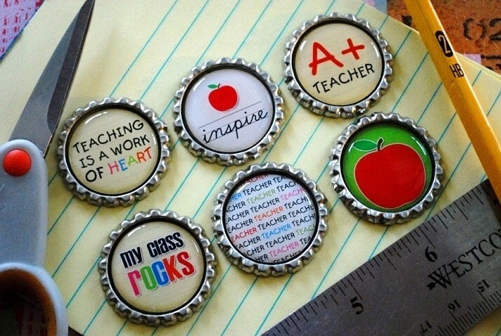 Teacher magnet set
