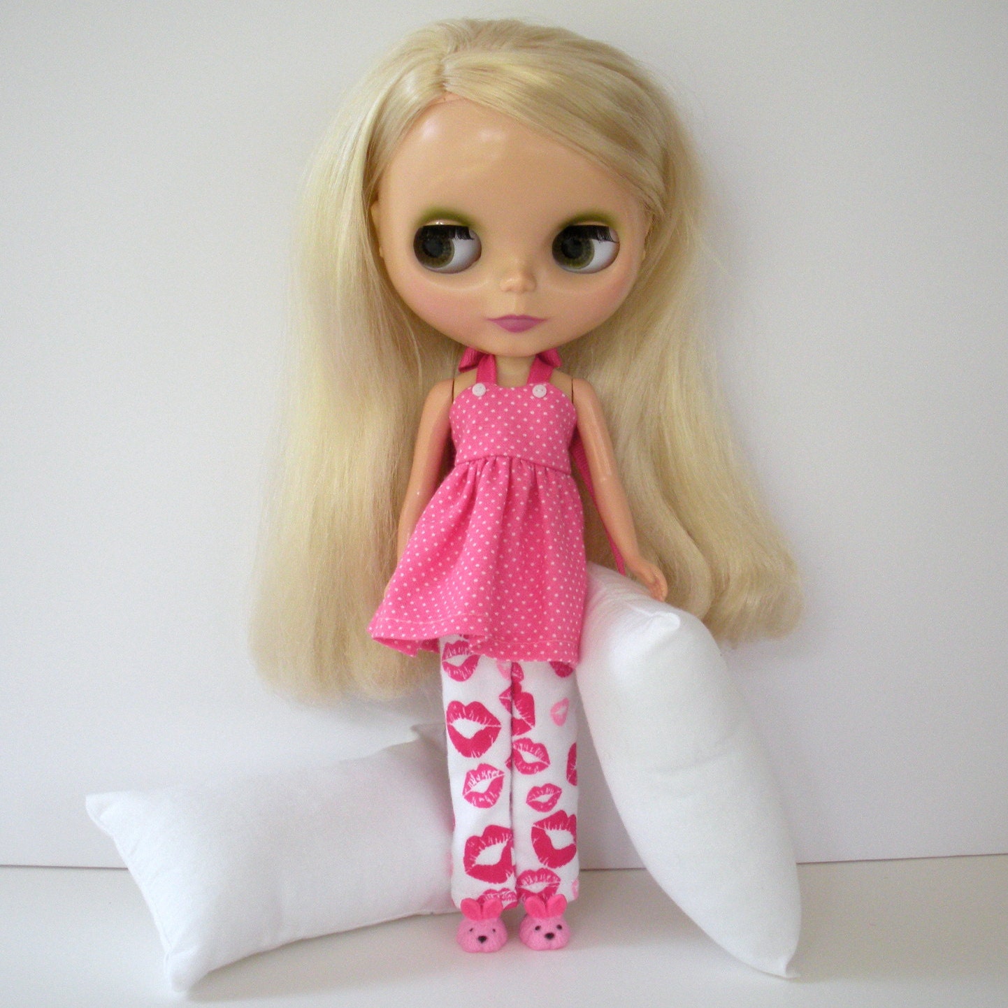 Blythe Always Kiss Me Goodnight Pajamas for Blythe NeoBlythe or Dal Doll