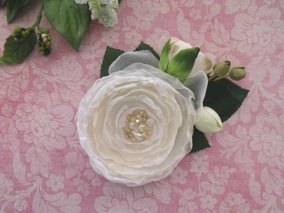 SALE Ivory FASCINATOR Woodland Fairy Garden Wedding Hair Flower Pearl