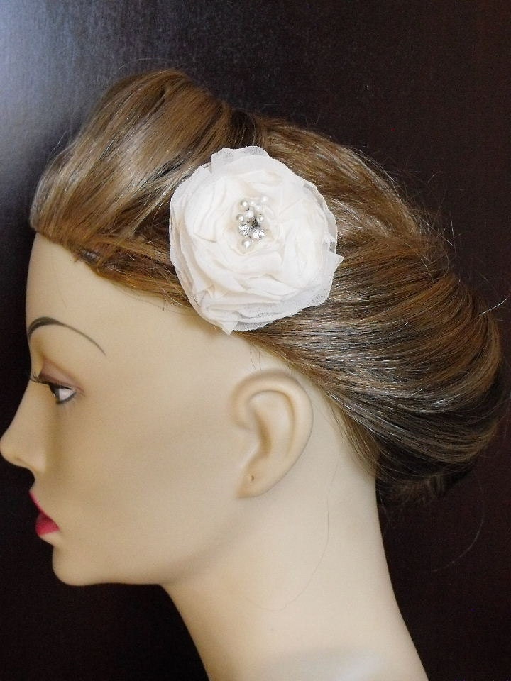 Champagne,Blush, Hair Flower, Fascinator,Headpiece :  wedding champagne flower vintage headpiece Il Fullxfull.278445341