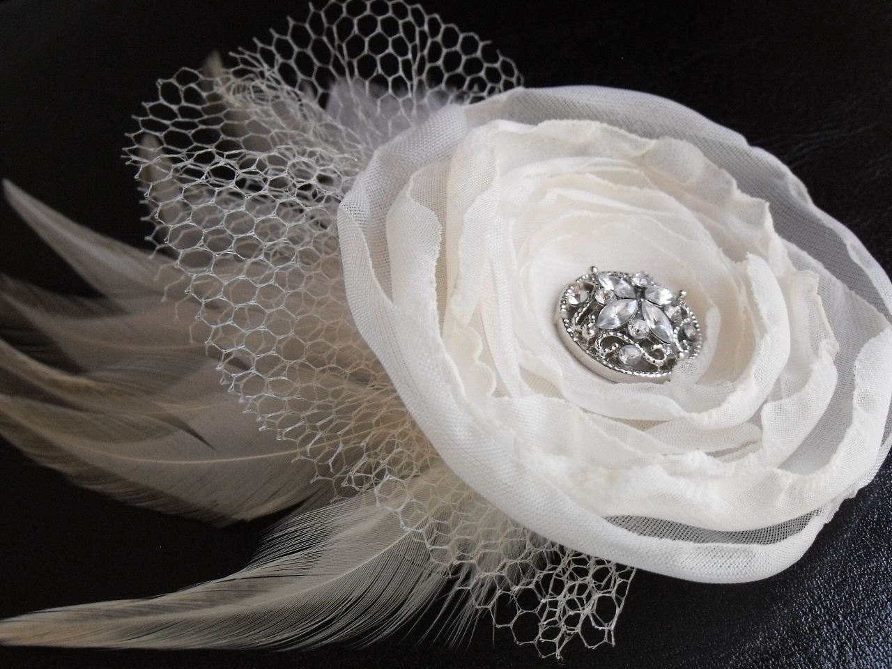 Champagne,Blush, Hair Flower, Fascinator,Headpiece :  wedding champagne flower vintage headpiece Il Fullxfull.278449497