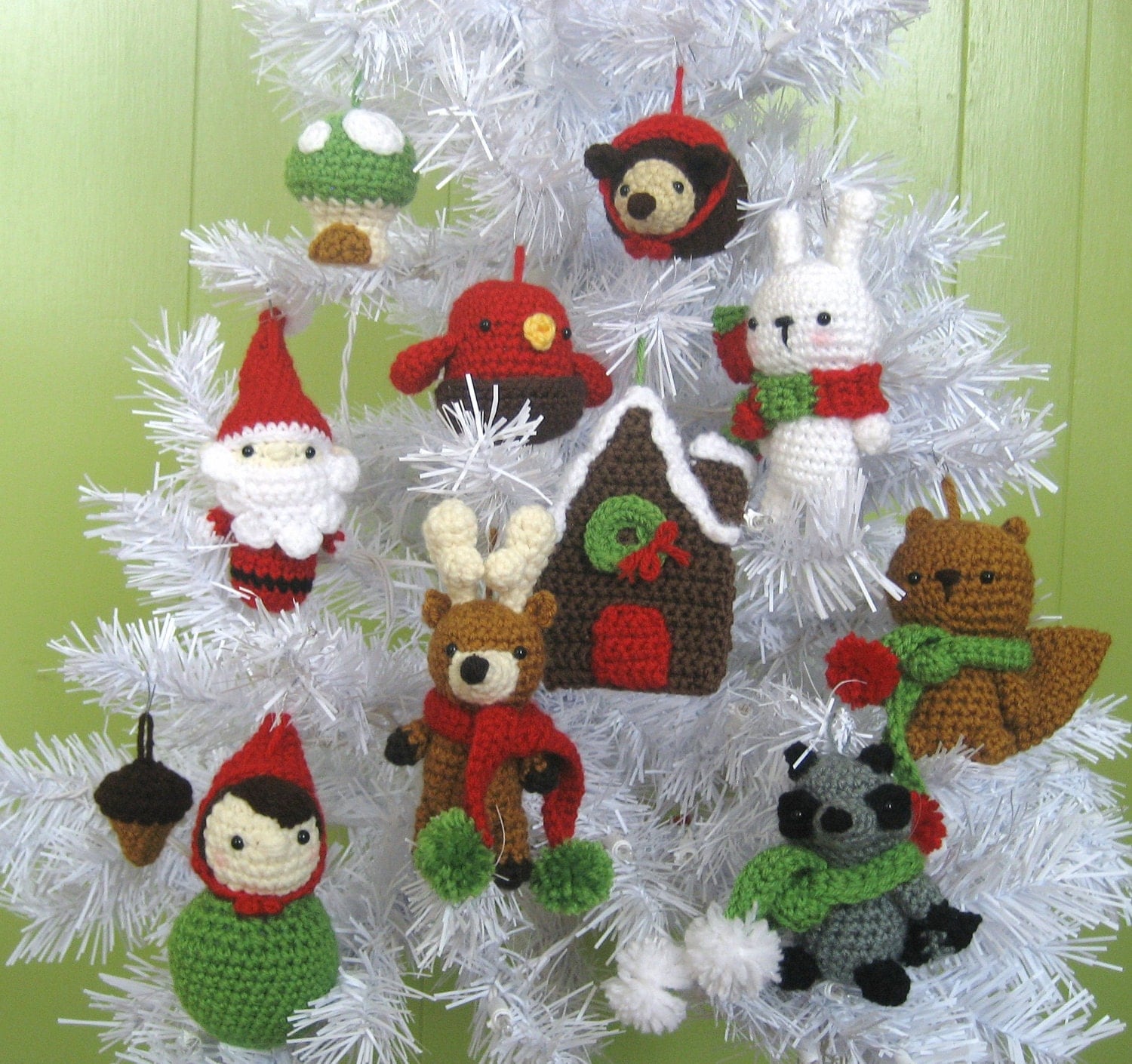 Crochet Pattern Central - Free Ornaments Crochet Pattern Link