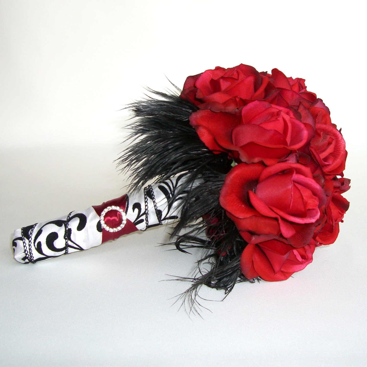 red black and white wedding decorations