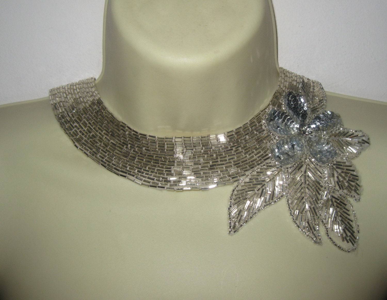 Amorous Cats Attic Beaded Collar