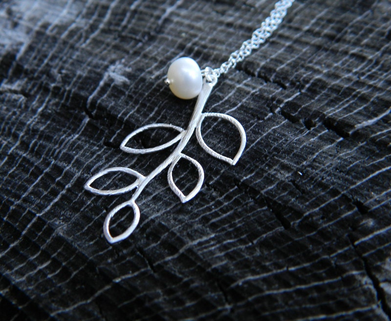 Simple Leaf Necklace Winter Wedding Jewelry Bridesmaid Gifts 