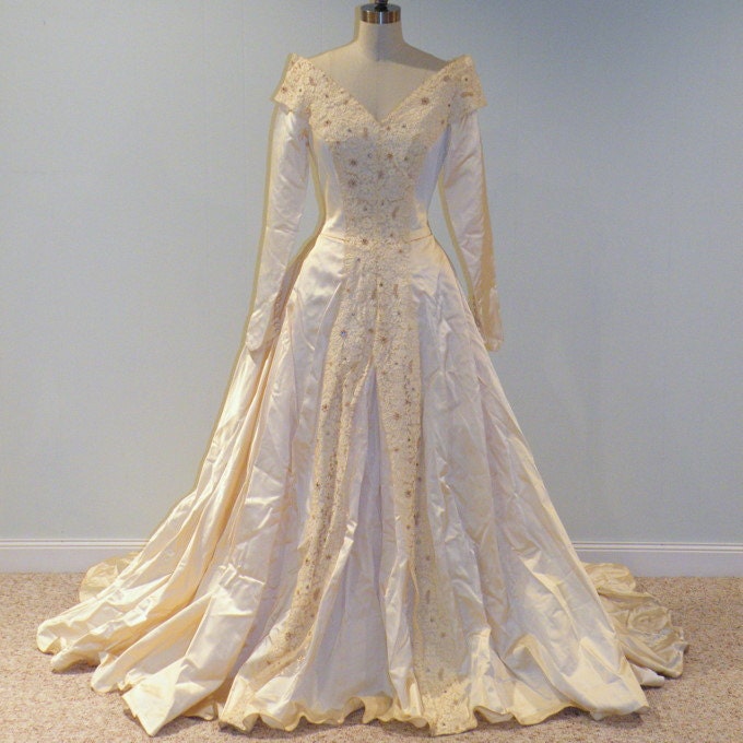 1940s 40s Wedding Dress Ivory Cream Duchess Satin Full Length Wedding Gown