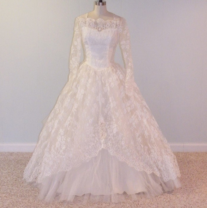 1950s 50s Wedding Dress Ivory White Floral Chantilly Lace Tulle Beaded