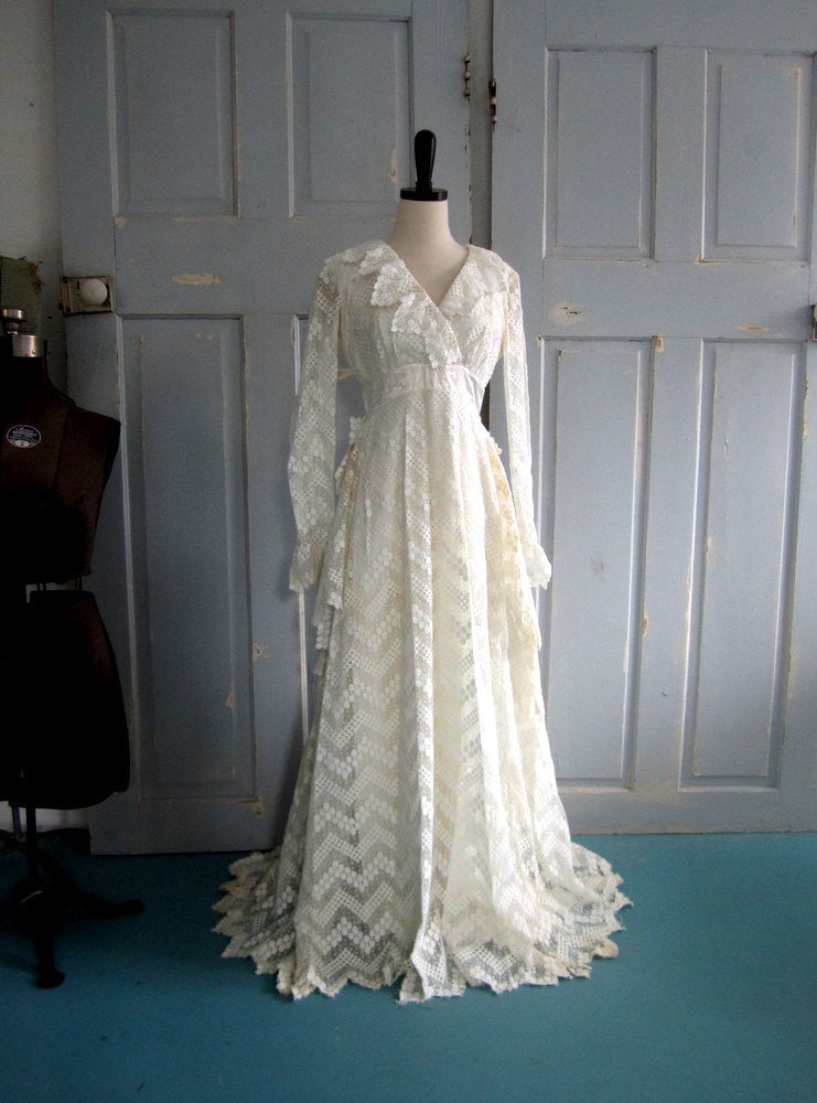 Vintage 1960s Wedding Dress White Lace Wedding Dress LG