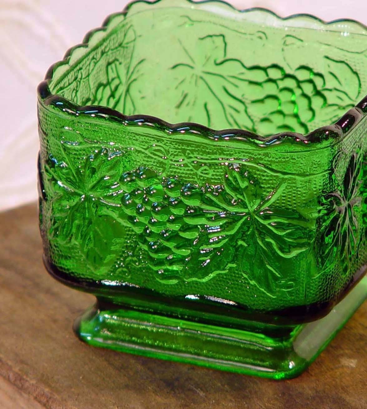 Emerald Green Glass Pedestal Candy Dish Or Planter Vintage