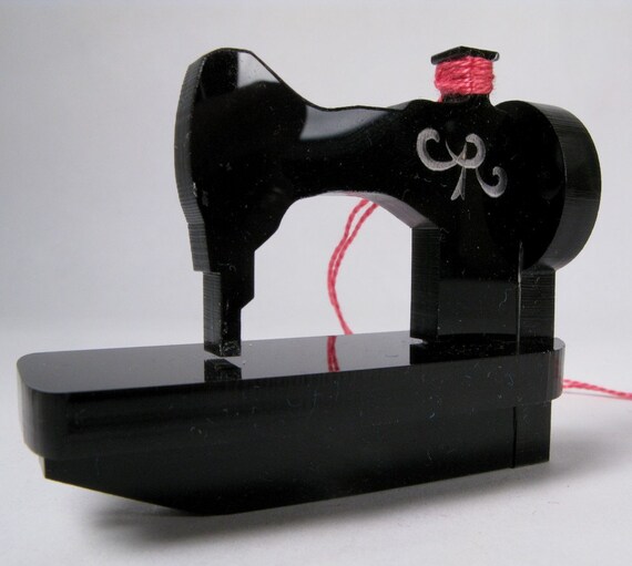 Tiny Sewing Machine Ornament Mini black vintage by beckarahn