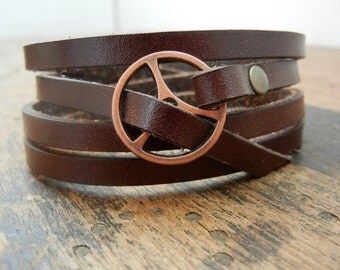 Leather Wrap Bracelet in Black leather with Brass Toggle Clasp