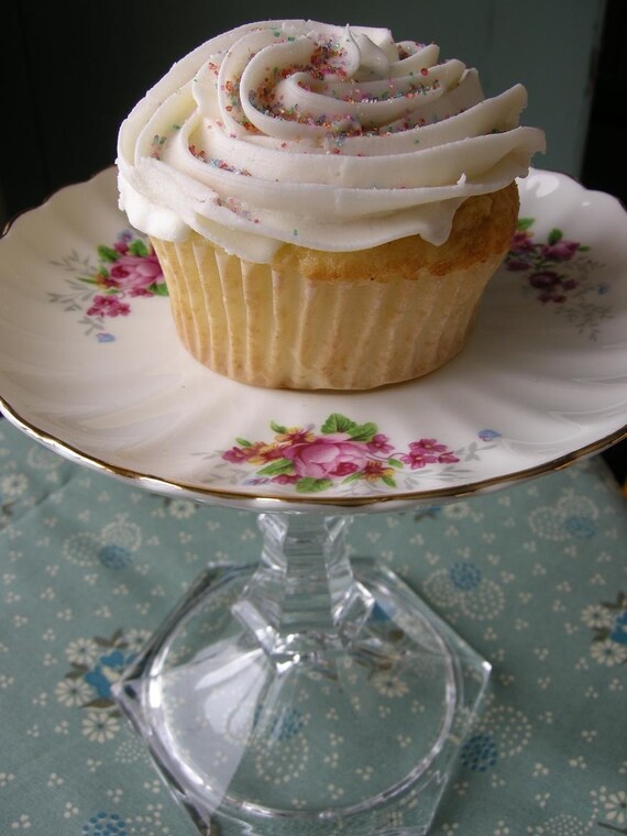 plate vintage roses  vintage cupcake jewelry cupcake cabbage stand pink and stand plate  upcycled