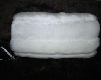Hand muff, faux fur hand muff,  mink Hand muff, faux fur weddings muff, white mink Faux Fur Hand Muff, Wedding Hand Muff, Bridal Fur Muff