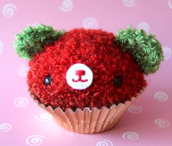 Amigurumi Red and Green Cupcake Bear