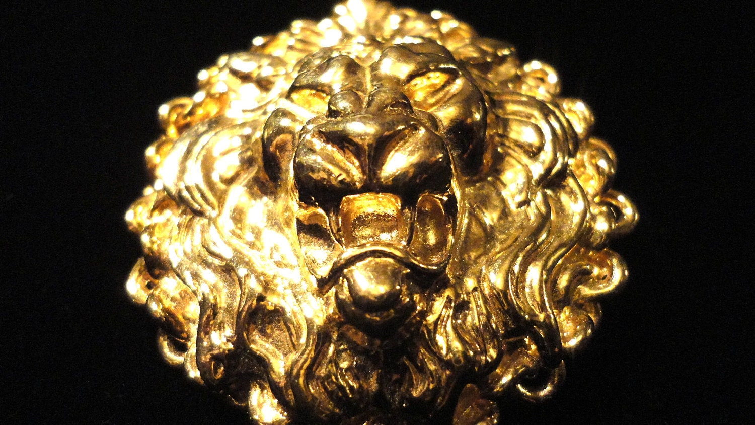 VINTAGE 80s VERSACE inspired Lion head by 20thcenturydesignsny