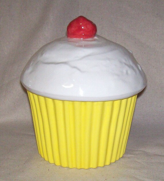 cookie jar top Cookie Cupcake  Ceramic Cherry Container vintage W\/ Lemon On cupcake Jar