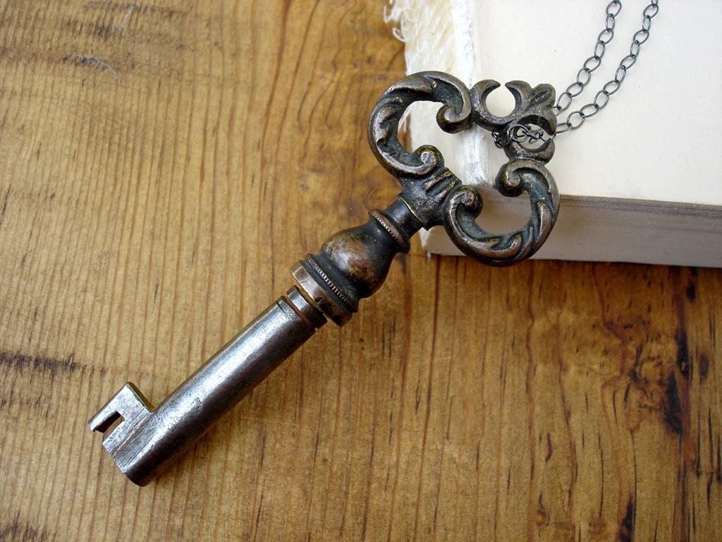 Antique Skeleton Key Necklace Ornate Bronze and Steel