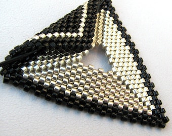 Elegant Silver and Black Peyote Triangle Choker (2296) - A Sand Fibers Made-to-Order Creation