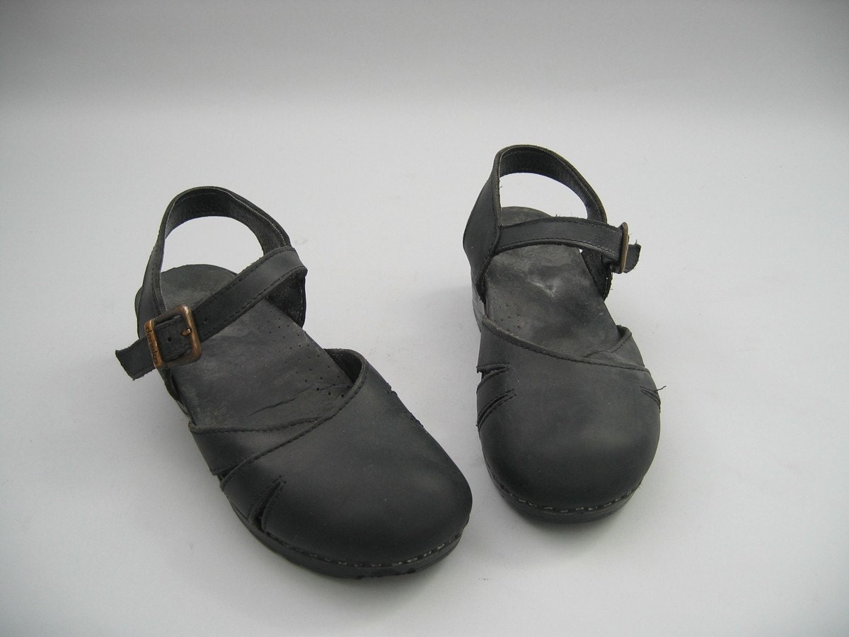 FreelyWheely: Marks and spencer sandals brand new