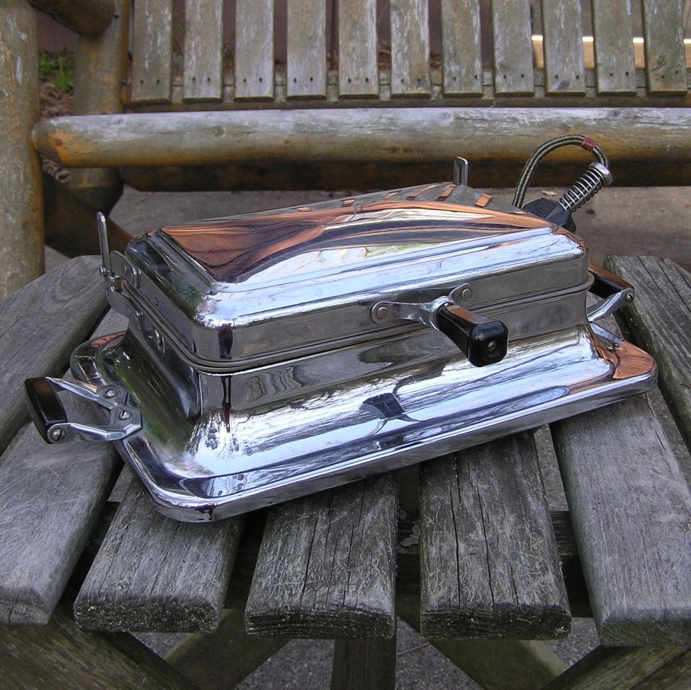 Vintage Sandwich Press held for vintagecherries1980