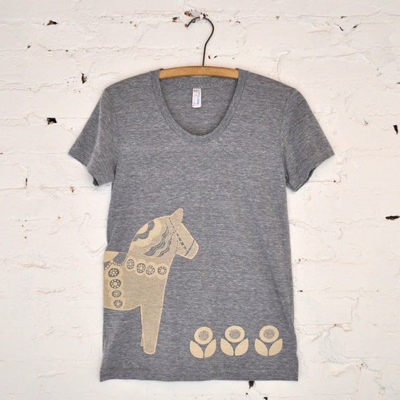 dala horse t shirt