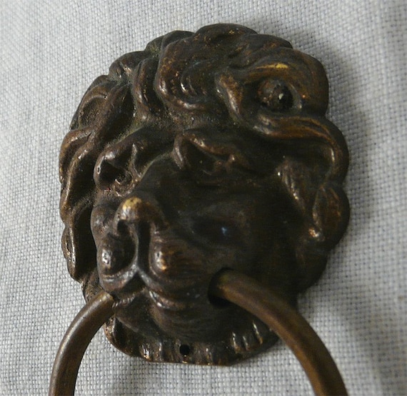 Great VINTAGE Brass Lion Head Towel Holder with Ring