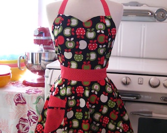 The BELLA Vintage Inspired Market Fresh Apples on Black Full Apron