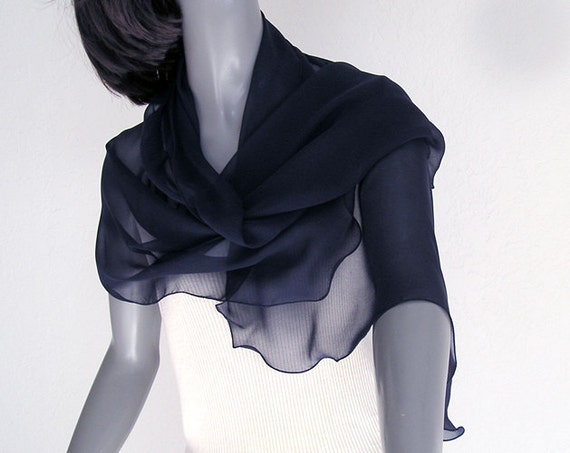 navy shoulder wrap