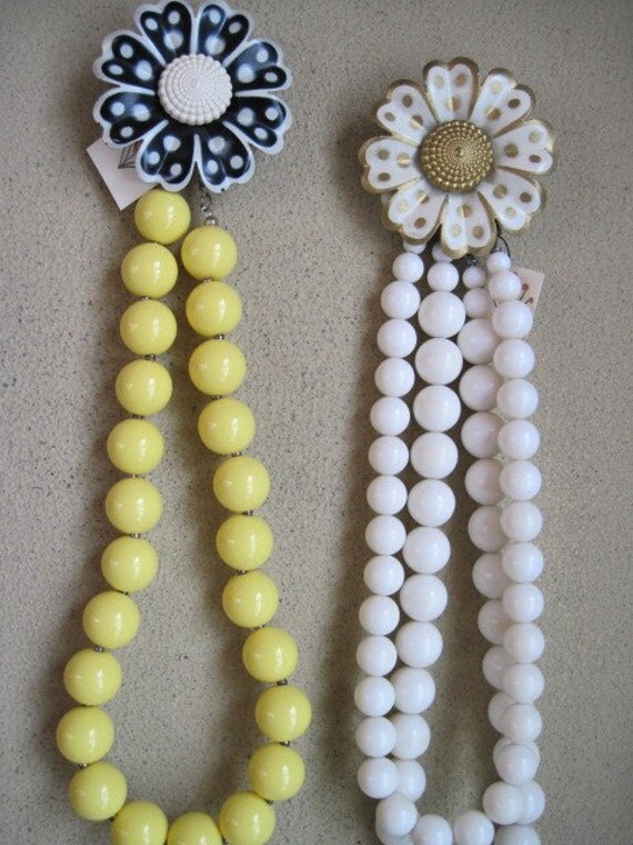 vintage metal flowers /push pins/curtain tiebacks /polka