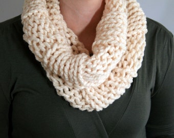 Items similar to PATTERN - Super Bulky Ribbed Neck Warmer on Etsy