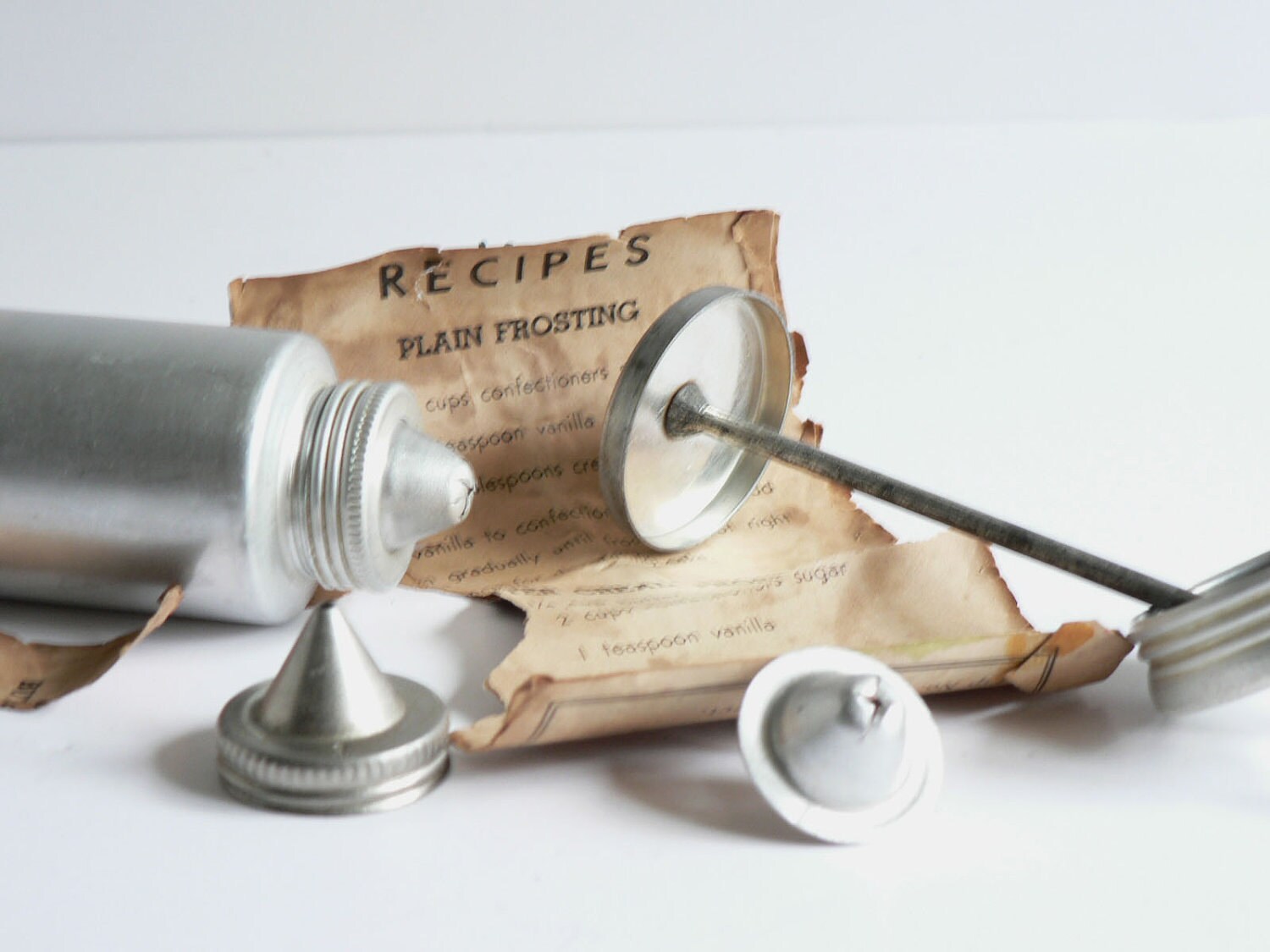 Vintage Metal Cake Decorating Set