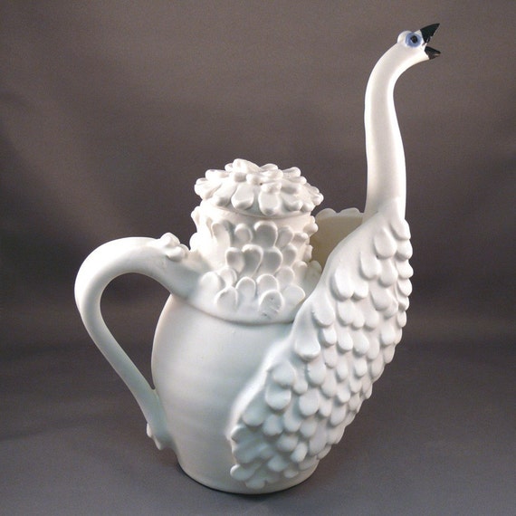 Elegant Swan Teapot Set