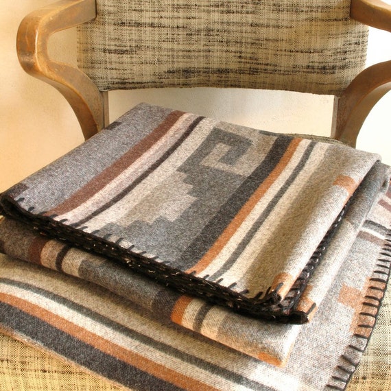 Pendleton Wool Blanket with Zippered Carrying Case Native