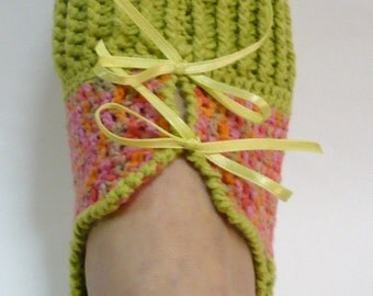 Adult Slippers Crochet Pattern Shoes Crochet Pattern Slippers Pattern PDF Instant Download Variegated Pink with Green