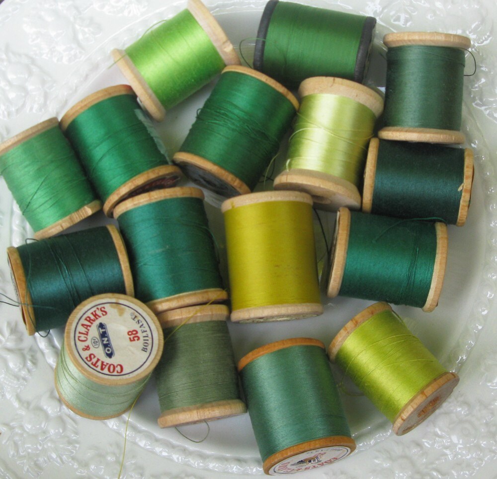 16 green thread vintage wood spools of green thread assorted
