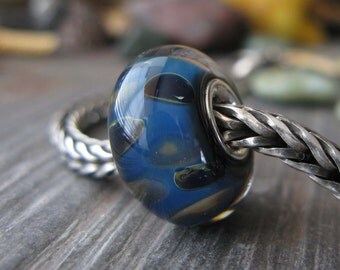 AGB sterling silver core boro glass lampwork bead, Look Back...