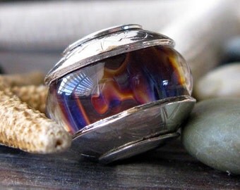 AGB boro glass lampwork beads, Wondering....