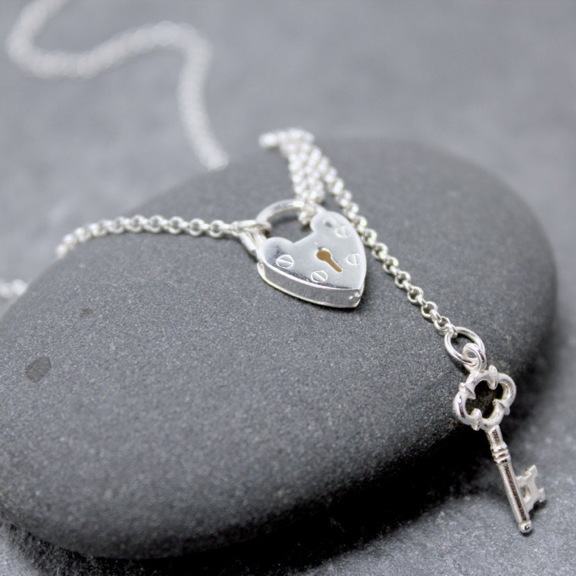 HEART LOCK Necklace Lariat