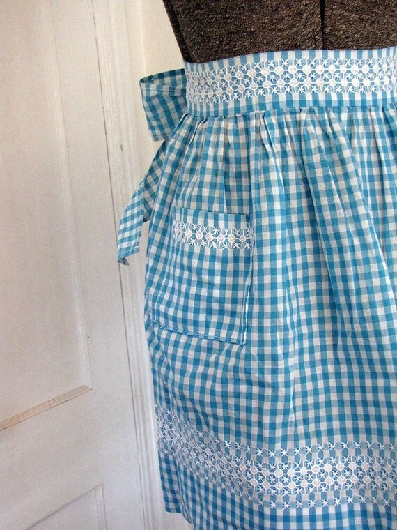 SALE Half Apron Chicken Scratch Gingham Vintage