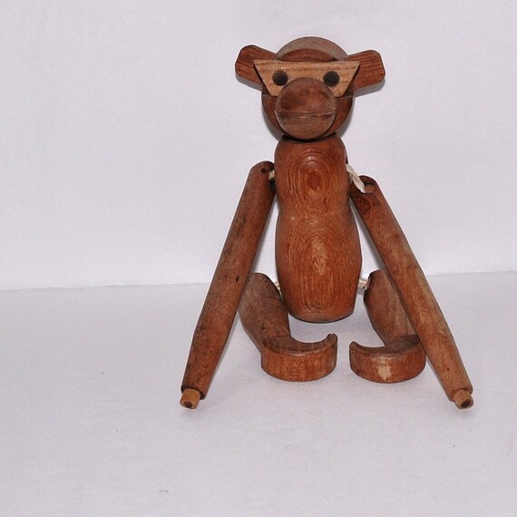 wooden poseable hand