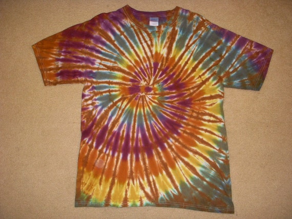 L tie dye tshirt earth tone spiral design large