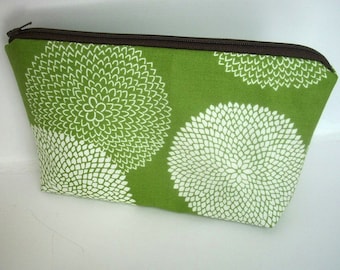 Padded Large Earth Green Leaf Zipper Pouch Cosmetic Bag ECO Friendly