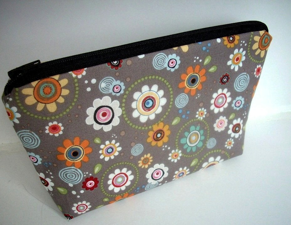 sustainable cosmetic bag